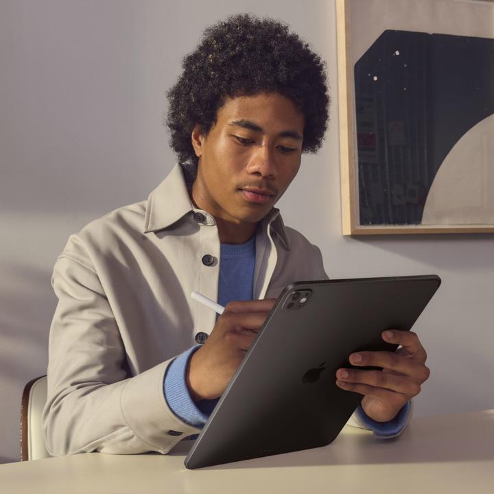 Produktbild Apple iPad Pro 2024 11 Nanotexturglass (M4) (5G, 11", 1000 GB, Space Black)