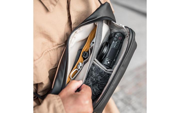 Actual product image Pgytech Camera Bag OneGO Solo Blue (Camera shoulder bag)