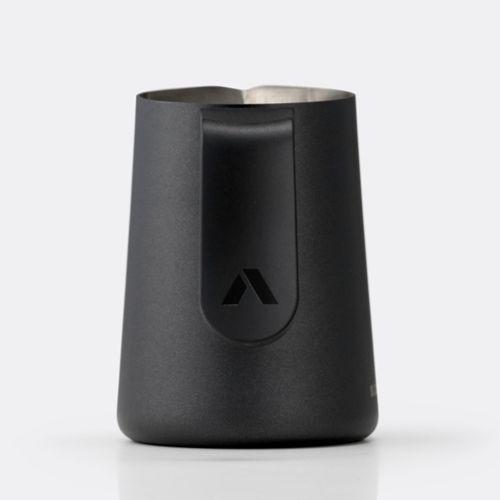 Produktbild Subminimal FlowTip Jugs Black Milchkännchen