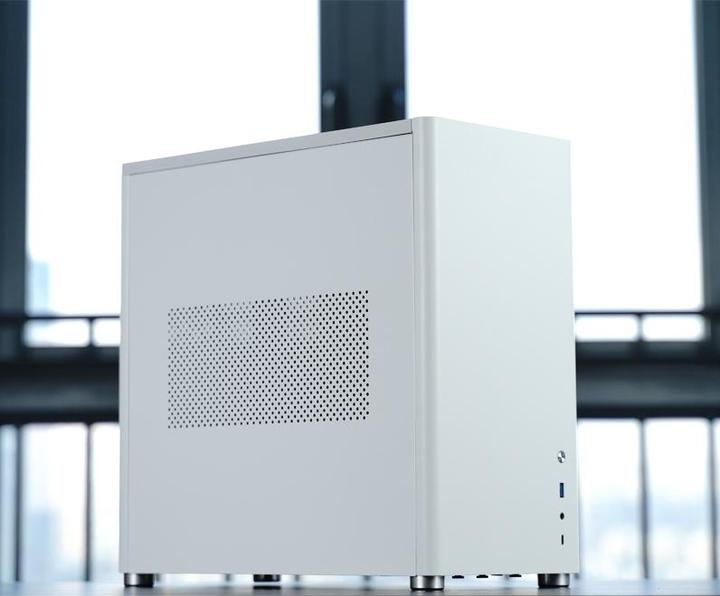 Actual product image Jonsbo D40 ATX Enclosure, Tempered Glass (ATX, mATX)