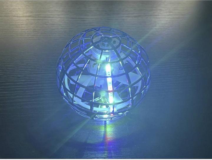 Actual product image Fun trading MacFly - The flying ball with light effect