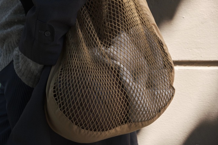 Actual product image The Organic Company Net shoulder bag