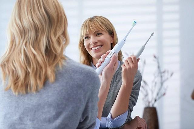 Produktbild Philips Sonicare ProtectiveClean 6100 Doppelpack (Schallzahnbürste)