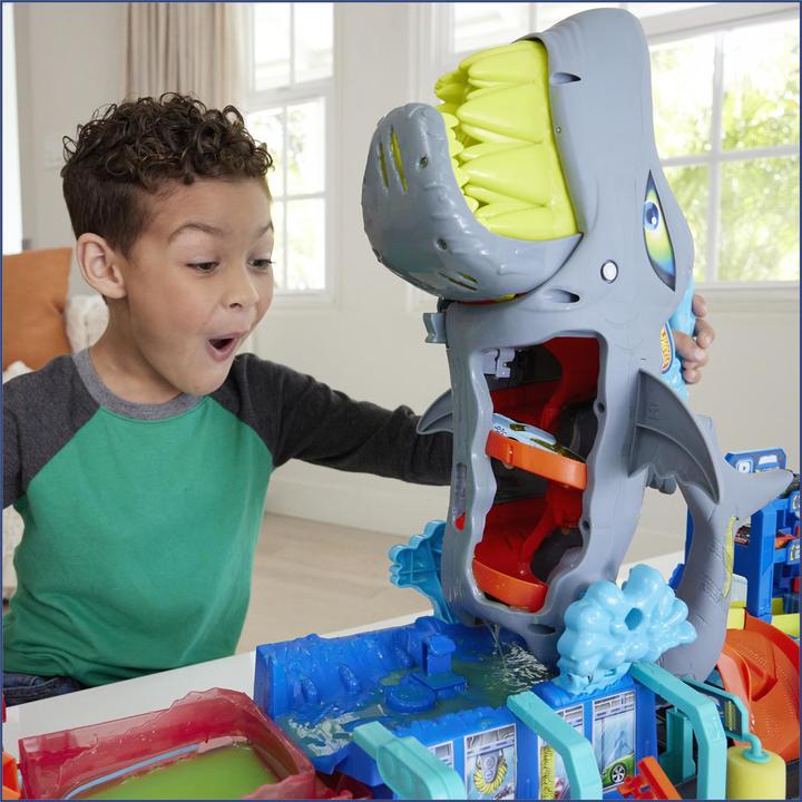 Actual product image Hot Wheels City Ultimate Shark Car Wash