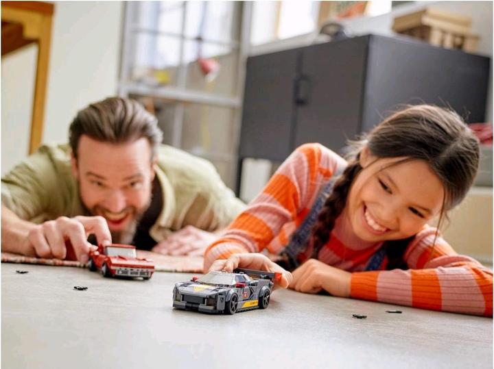 Image du produit LEGO Chevrolet Corvette C8.R Race Car et 1969 (76903, LEGO Speed Champions)