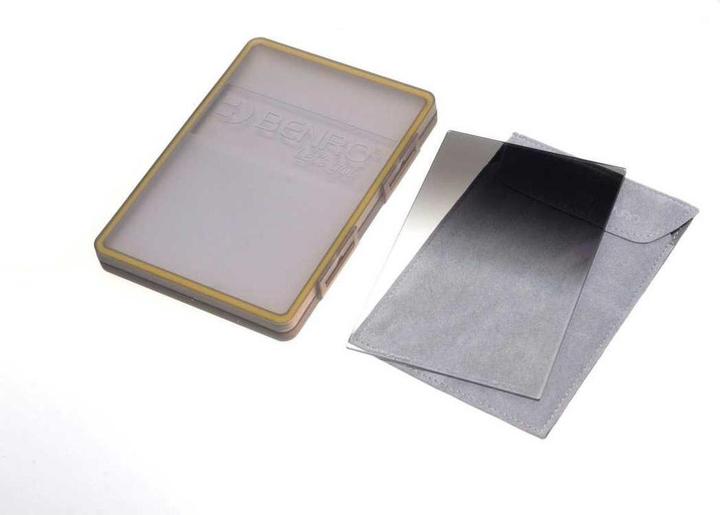 Produktbild Benro Master Glass Filter 100x150mm Soft-Edged GND4 (0.6) (ND- / Grauverlauffilter)
