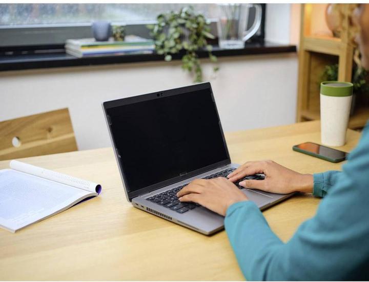 Actual product image Trust Protector (14", 16:9)