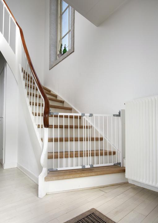 Actual product image Baby Dan 105656429 Baby Safety Gate White (105.50 cm)