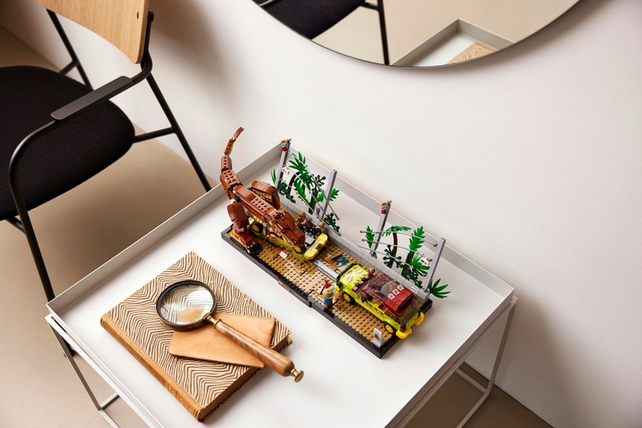 Immagine prodotto LEGO L'epidemia del T. Rex (76956, Set LEGO rari)