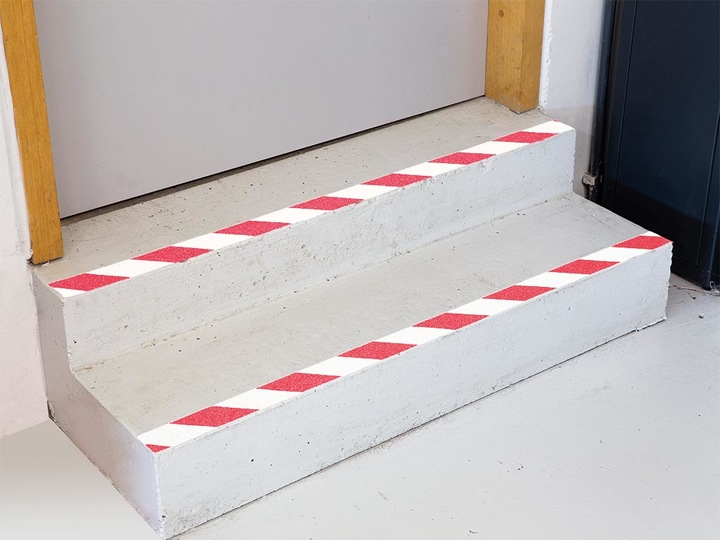 Produktbild Perel Anti-Rutsch-Band 5cm x 5m - Rot/Weiss (50 mm)