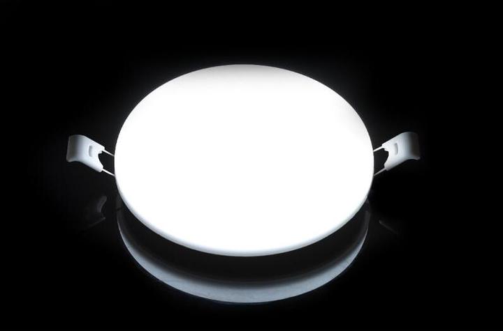 Downlight à LED UNISIZErimless-round 19W COLORselect alimentation incluse