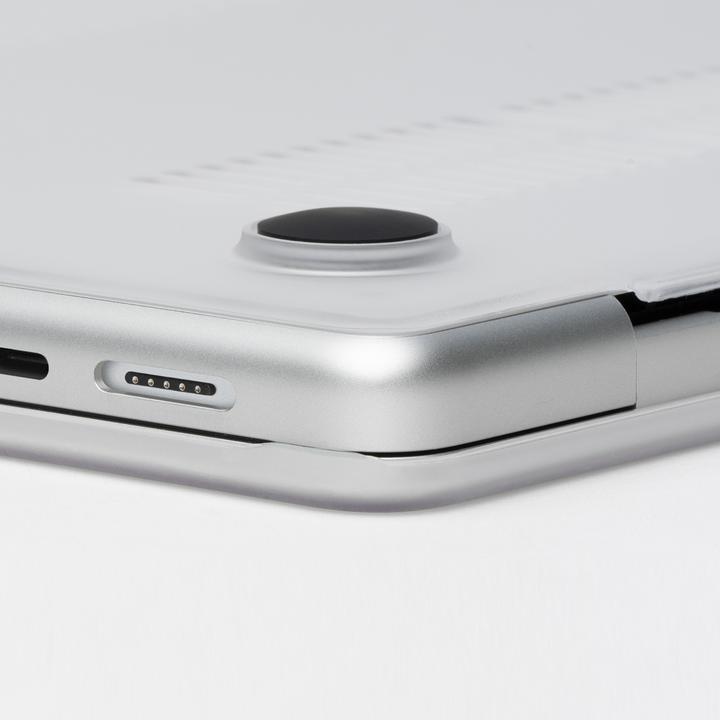 Actual product image Zagg Hard Case Apple Macbook Air 13 M3/M2 Frosted Clear (13", Apple)