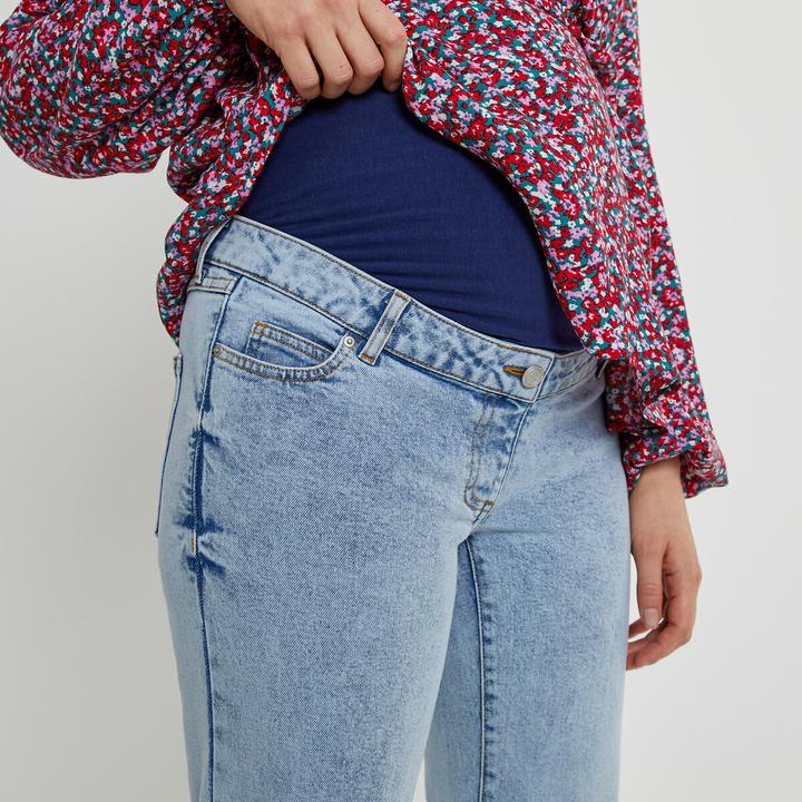 Actual product image La Redoute Collections Straight maternity jeans with high stretch insert at waistband (44)