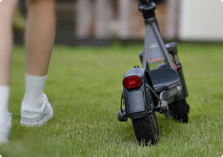 Image du produit Xiaomi Electric Scooter 6 Lite Swiss Edition (20 km/h, 25 km, 300 W)