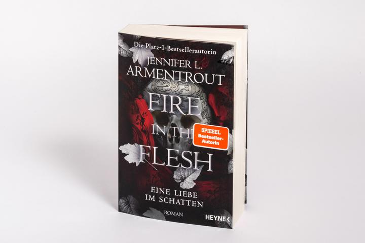 Actual product image Fire in the Flesh – Eine Liebe im Schatten (German, Jennifer L. Armentrout, Sonja Rebernik-Heidegger, 2024)