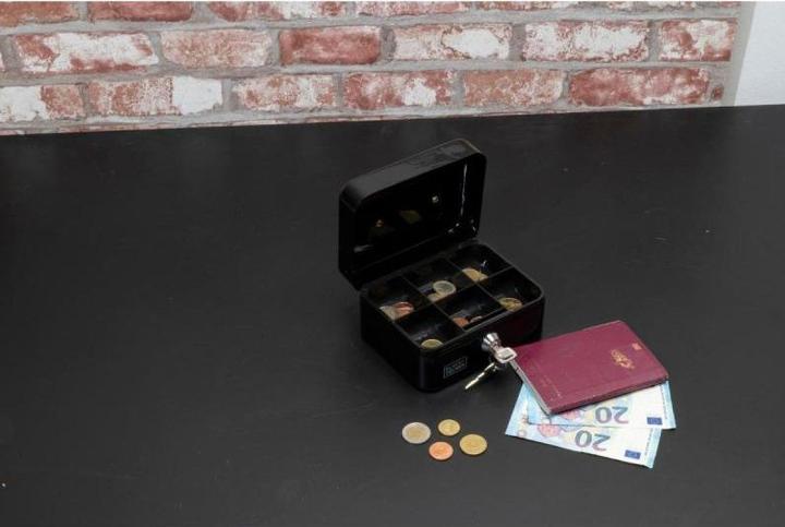 Actual product image Black & Decker Money box 6 trays divisions