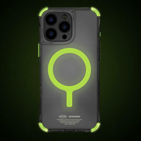 Actual product image Skinarma case Saido iPhone 16 Pro Max 6.9" Magnetic Charging green (niteglow) (Apple iPhone 16 Pro Max)