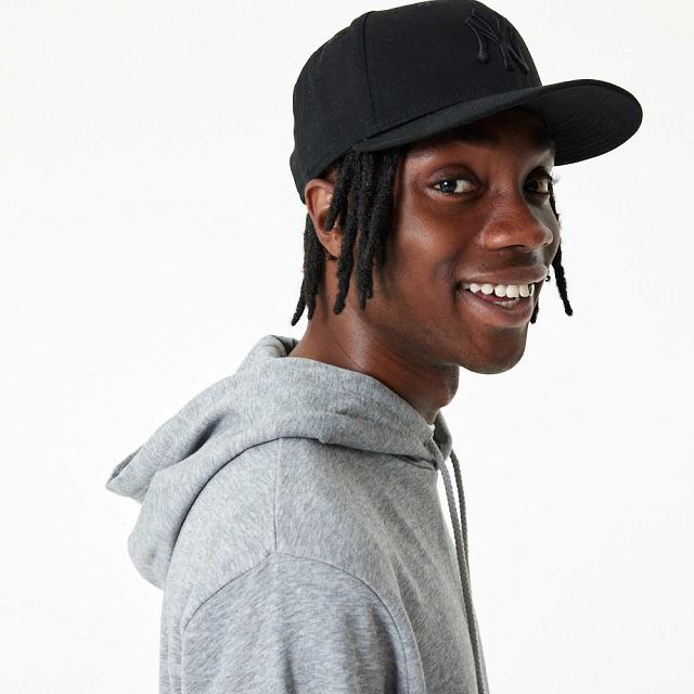 Actual product image New Era Essentials (L)