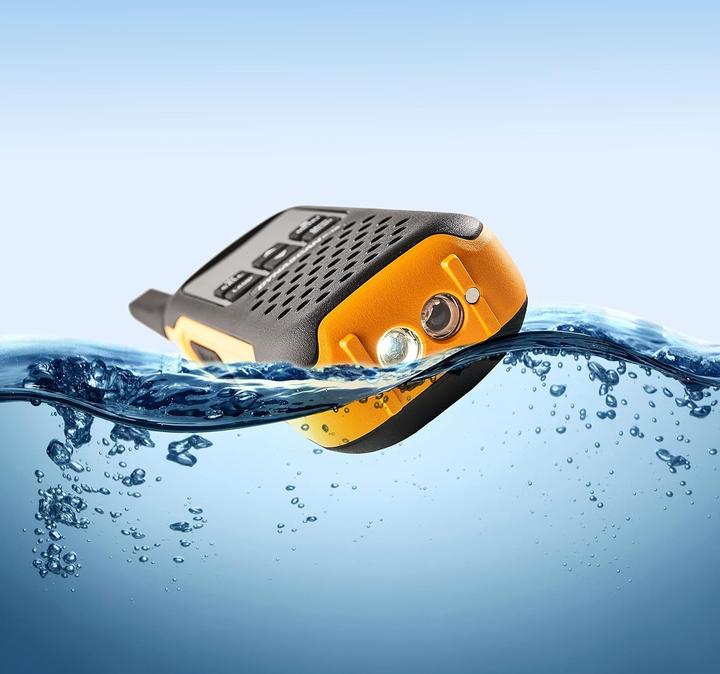 Produktbild Dynascan PMR PNI F-15 tragbares Radio, 446 MHz, 0,5 W, 16 CH, wasserdicht IP67, Set mit 2 Stück (12 km)