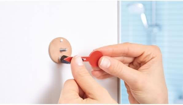 Immagine prodotto tesa Spatola per doccia SPAA con soluzione adesiva senza foratura