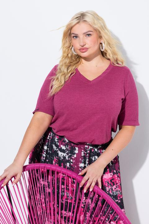 Actual product image Ulla Popken Latin Lettering Short Sleeve V-Neck Tee (46, 48)