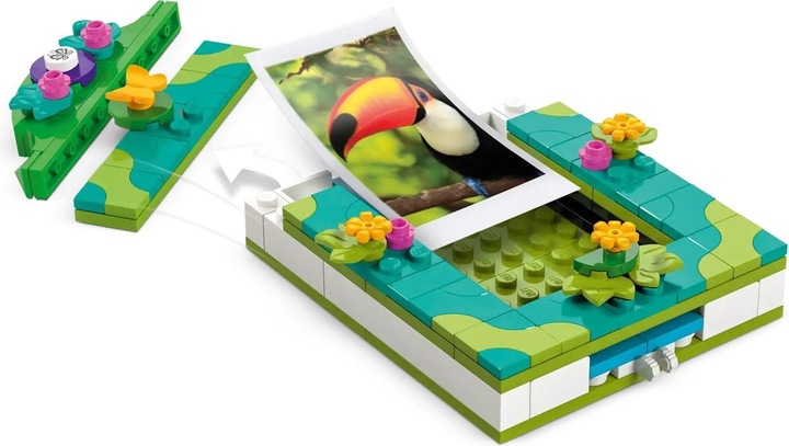 Actual product image LEGO Mirabel's photo frame and jewellery box (43239, LEGO Disney)