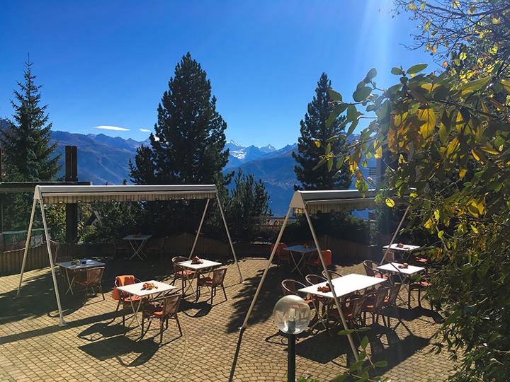 Produktbild Smartbox Kurzurlaub mit der Familie in Crans-Montana mit Zugang zum Wellness- und Fitnessbereich (4 Pers.)