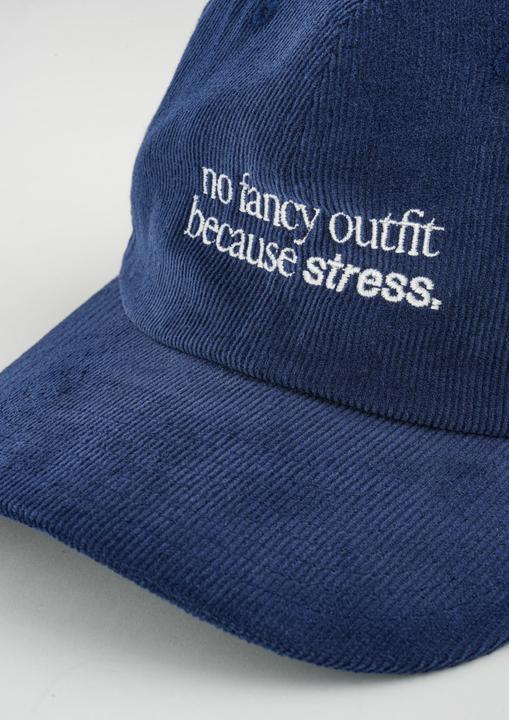 Produktbild Plakativ «No Fancy Outfit» Courdroy Cap Navy