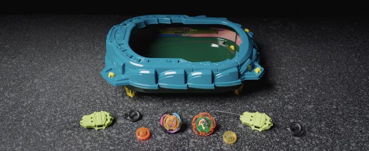 Actual product image Hasbro Beyblade Burst QuadStrike Light Ignite Beyblade Stadium Battle Set (German, French, Dutch, Swedish, Italian, Portuguese, English)
