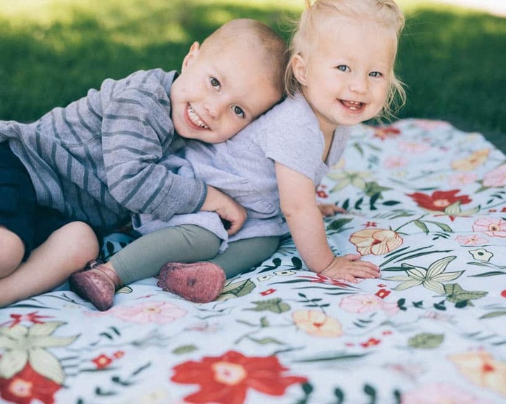 Actual product image little unicorn Outdoor Blanket Extra Big - Primrose Patch