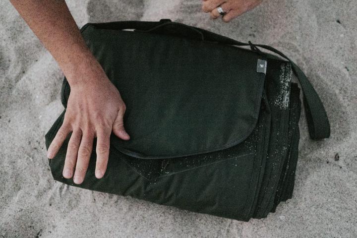 Produktbild little unicorn Outdoor Blanket Extra Big - Tropical Leaf