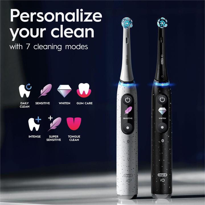 Actual product image Oral-B iO10 (Oscillating toothbrush)