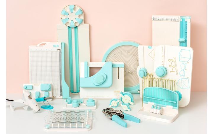 Actual product image We R Memory Keepers Eyelet punch