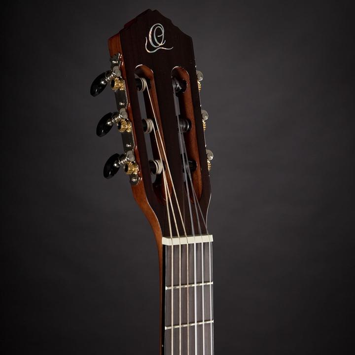 Actual product image Ortega Classical Guitar Student Series 3/4 (Acoustic guitar, Mahogany, Spruce, Walnut)