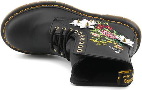 Actual product image Dr. Martens 1490 Bloom (36)