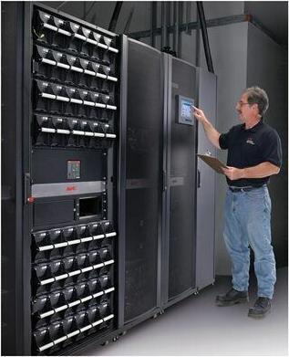 Immagine prodotto APC Servizio di montaggio programmato per l'UPS Symmetra PX 64 kW con PDU/XR