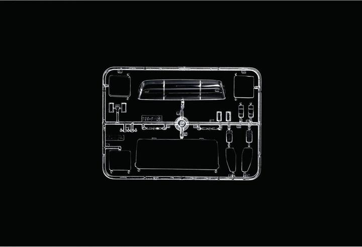 Actual product image Italeri 1:24 Mercedes Benz 2238 6x4