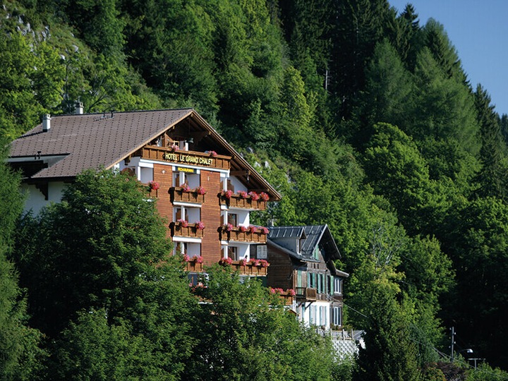 Produktbild Smartbox Erholung und Genuss in der Schweiz: 2 Übernachtungen mit Frühstück und 1 Abendessen für 2 (2 Pers.)