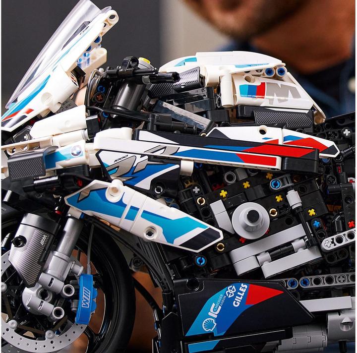 Actual product image LEGO BMW M 1000 RR (42130, LEGO Technic)