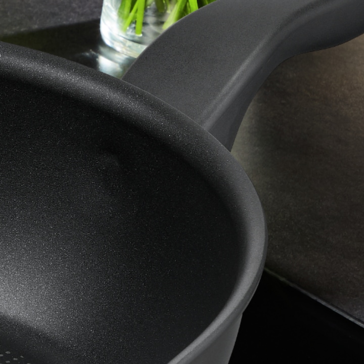 Immagine prodotto Tefal Padella TITANIUM FORCE 28cm (28 cm, Padella per friggere, Alluminio)