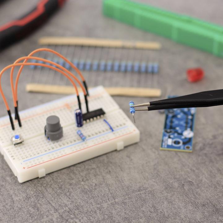 Immagine prodotto Quadrios 23P131 23P131 Assortimento di resistenze in metallo/carbonio cablate assialmente