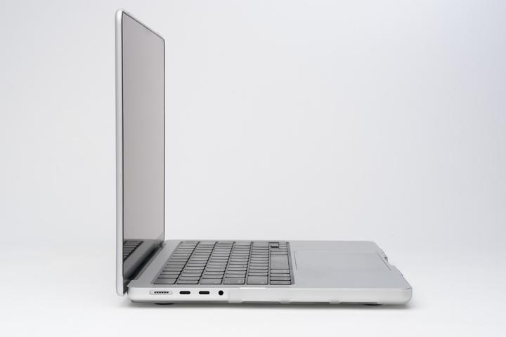Actual product image Zagg Hard Case Apple Macbook Air 13 M3/M2 Frosted Clear (13", Apple)