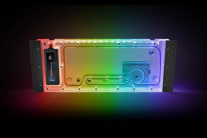 Produktbild Thermaltake tt Pacific Ultra Core P6 DP-D5 Plus CL-W358-PL00SW-A