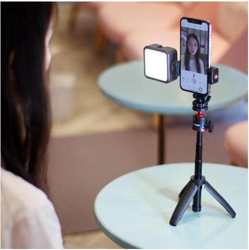 Actual product image Ulanzi Table Tripod ST-06 Vlogging Kit