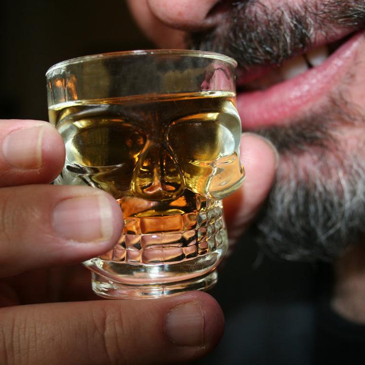 Image du produit Kikkerland Skull Shot (5.88 dl, 4 x, Verre à fusil)