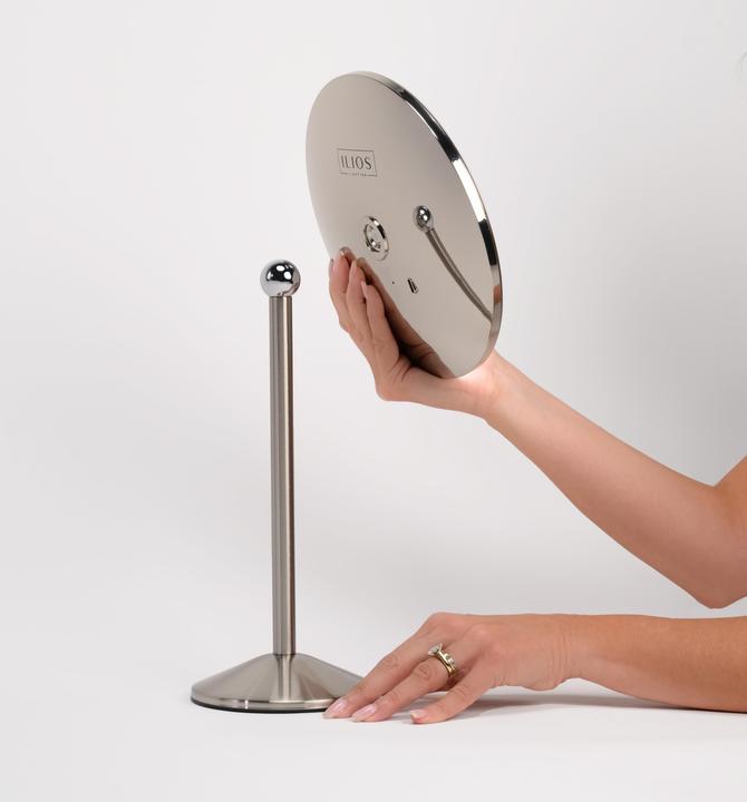 Actual product image Ilios Rechargeable table mirror