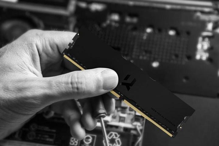 Productafbeelding Goodram IRDM PRO geheugenmodule 32 GB 2 x 16 GB DDR4 3600 MHz (2 x 16GB, 3600 MHz, U-DIMM)