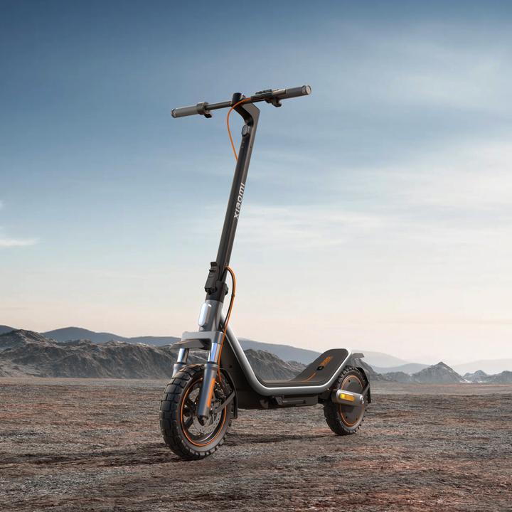 Produktbild Xiaomi Electric Scooter 6 Pro Swiss Edition (20 km/h, 70 km, 400 W)