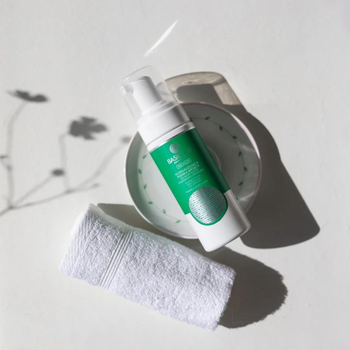 Produktbild BasicLab Micellis normalizująca pianka myjąca 150ml (Reinigungsschaum, 150 ml)