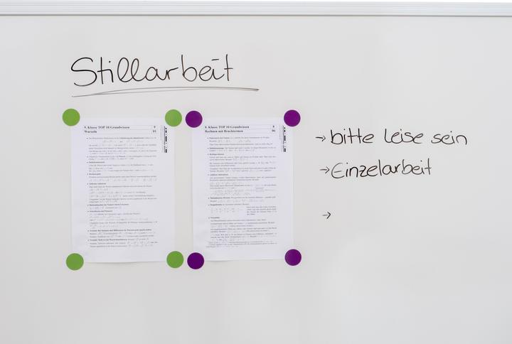 Produktbild Betzold Magnet-Set bunt 42-tlg. (42 x)